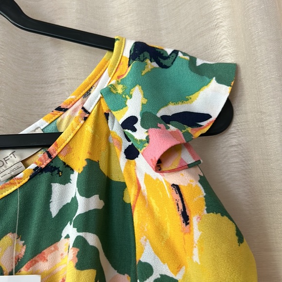 Pretty Loft blouse, xxl, NWT. - Picture 2 of 6